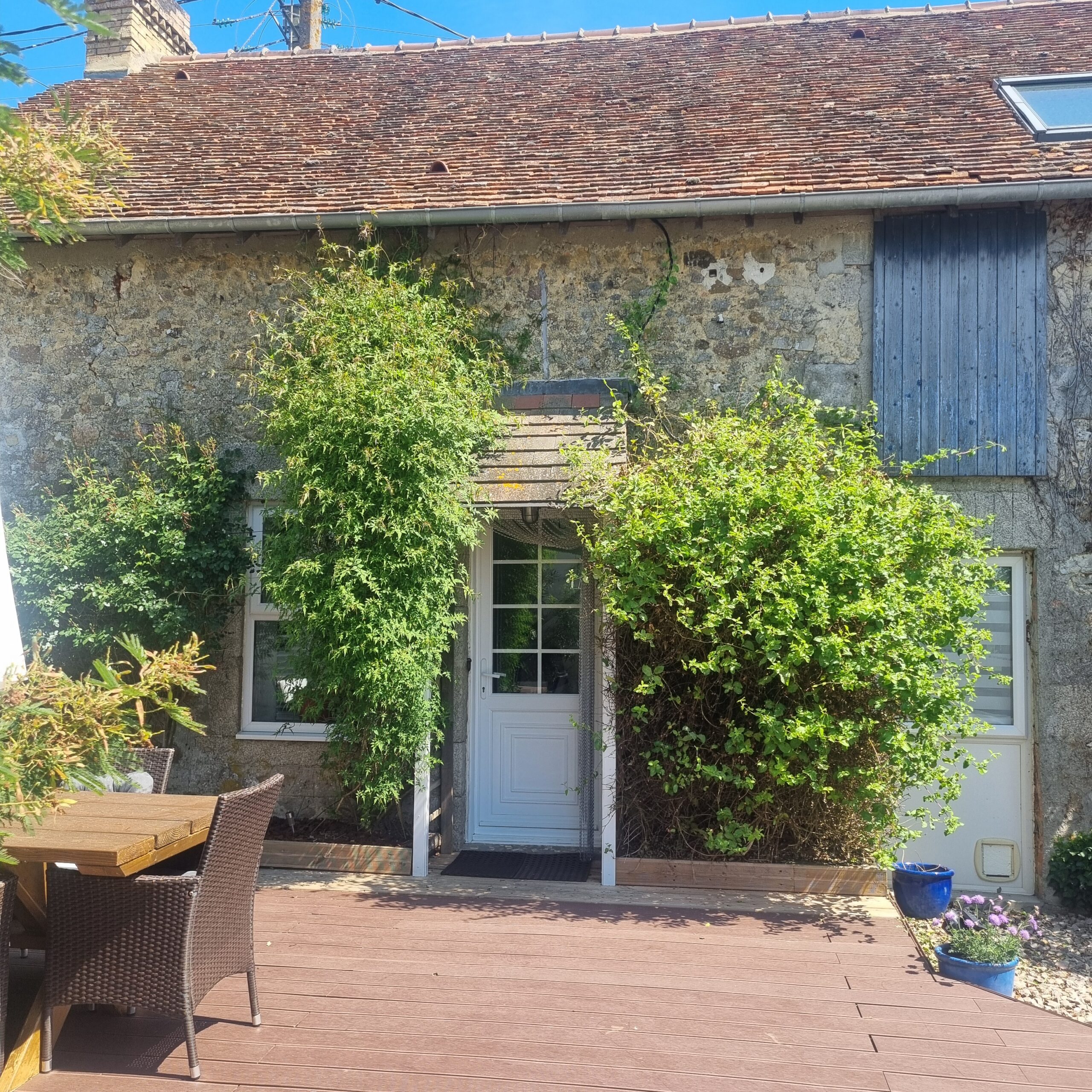 The exterior of La Maison Ensoleillée